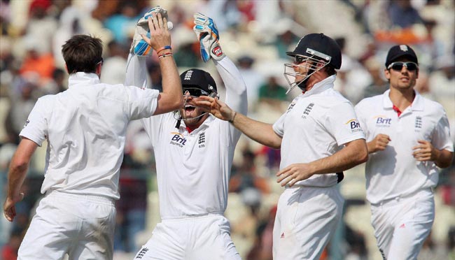कोलकाता टेस्टः अंग्रेजों से फिर मिली शर्मनाक हार