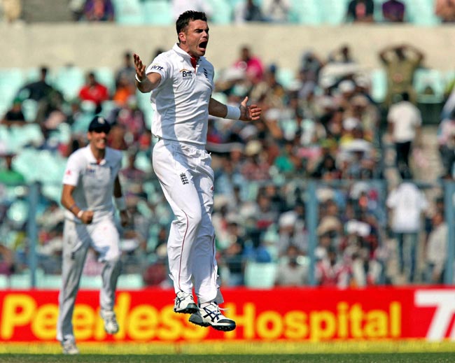 कोलकाता टेस्टः अंग्रेजों से फिर मिली शर्मनाक हार