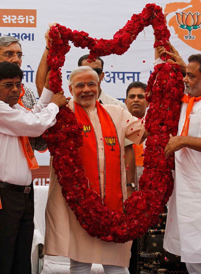 गुजरात चुनाव: कौन क्या कह गया..