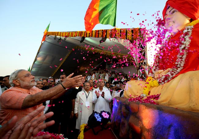 नरेंद्र मोदी का 'शून्‍य' से 'शिखर' तक का सफर...