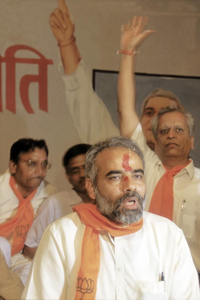 नरेंद्र मोदी का 'शून्‍य' से 'शिखर' तक का सफर...