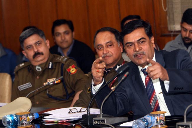 गैंगरेप के खिलाफ आक्रोश, देश मांग रहा इंसाफ