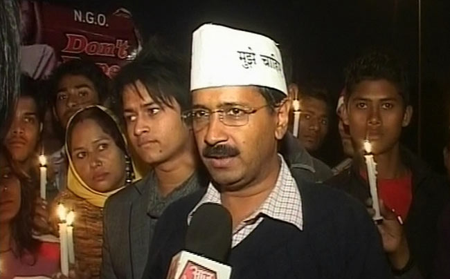 21 दिसंबर, 2012: तस्वीरों में दिनभर की बड़ी खबरें | पढ़ें