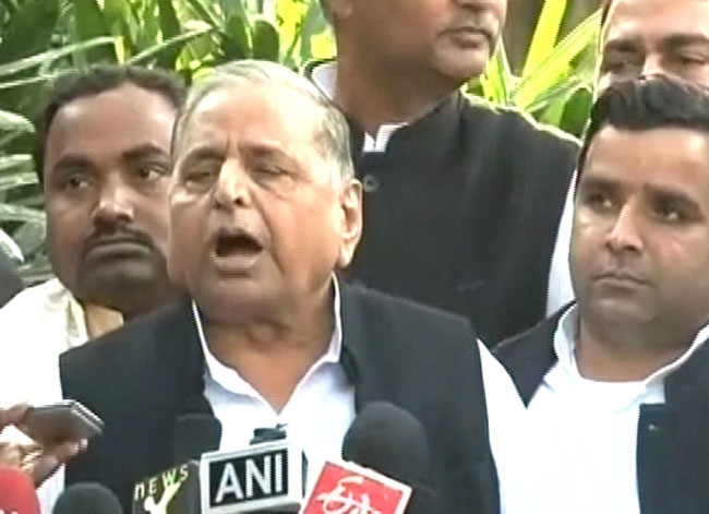 17 दिसंबर 2012: तस्वीरों में दिनभर की बड़ी खबरें