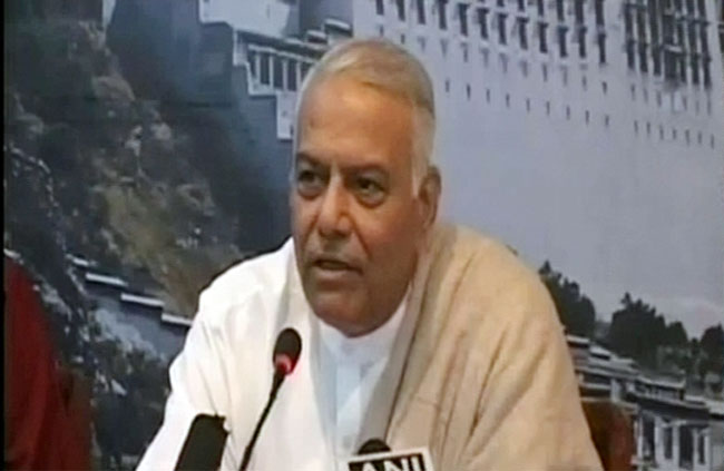 17 दिसंबर 2012: तस्वीरों में दिनभर की बड़ी खबरें