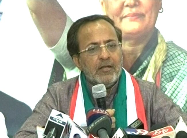 17 दिसंबर 2012: तस्वीरों में दिनभर की बड़ी खबरें