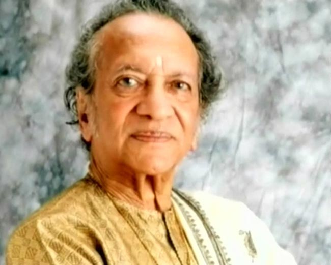 तस्वीरों में 12 दिसंबर 2012 की बड़ी खबरें