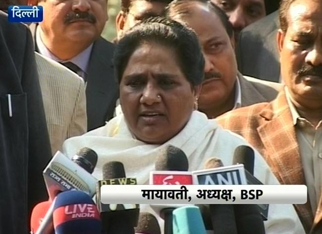 तस्वीरों में 12 दिसंबर 2012 की बड़ी खबरें