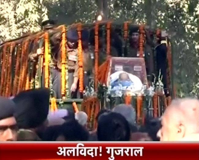 तस्वीरों में 01 दिसंबर 2012 की बड़ी खबरें | पढ़ें