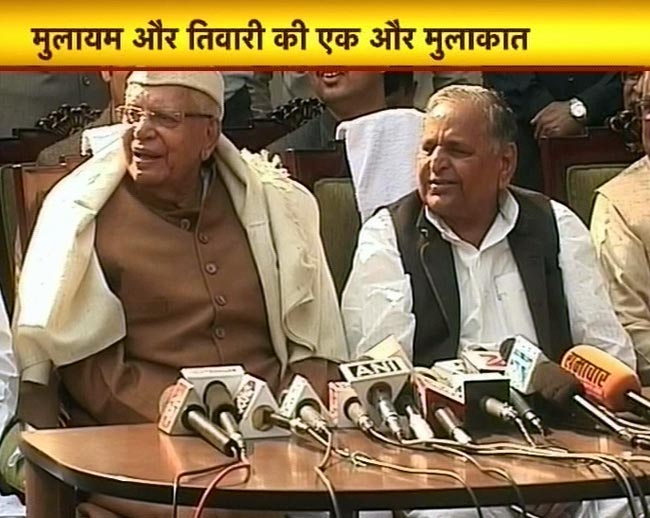 तस्वीरों में 02 दिसंबर 2012 की बड़ी खबरें | पढ़ें