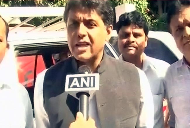 तस्‍वीरों में देखें 10 दिसंबर 2012 की अहम खबरें