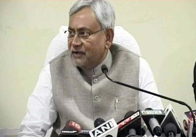 तस्‍वीरों में देखें 10 दिसंबर 2012 की अहम खबरें