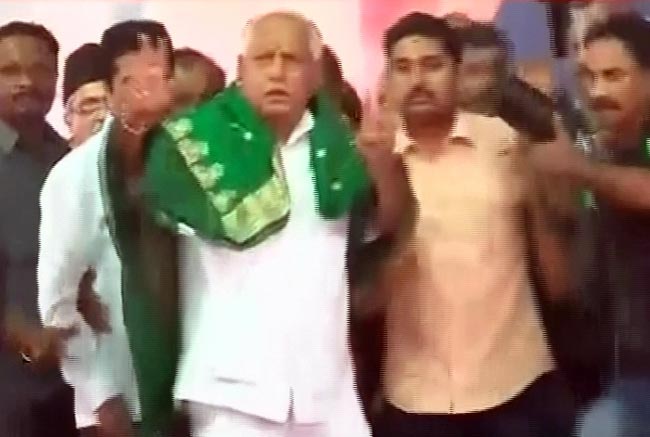 तस्‍वीरों में देखें 10 दिसंबर 2012 की अहम खबरें