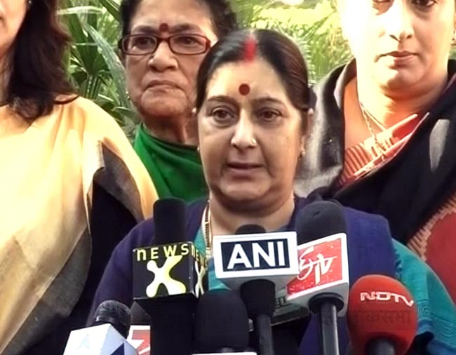 19 दिसंबर 2012: तस्वीरों में दिनभर की बड़ी खबरें