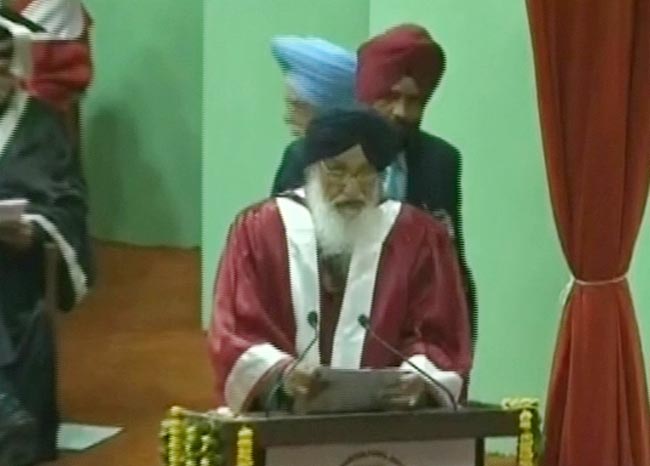 तस्वीरों में 08 दिसंबर 2012 की बड़ी खबरें | पढ़ें