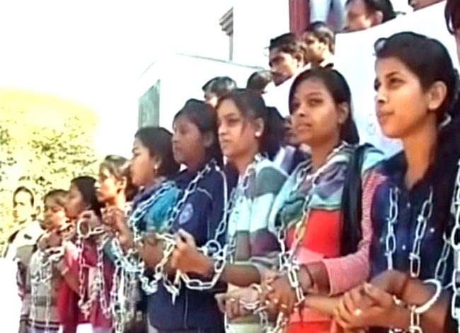 19 दिसंबर 2012: तस्वीरों में दिनभर की बड़ी खबरें