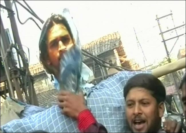 तस्वीरों में 08 दिसंबर 2012 की बड़ी खबरें | पढ़ें