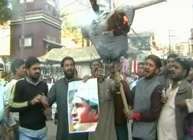 तस्वीरों में 08 दिसंबर 2012 की बड़ी खबरें | पढ़ें