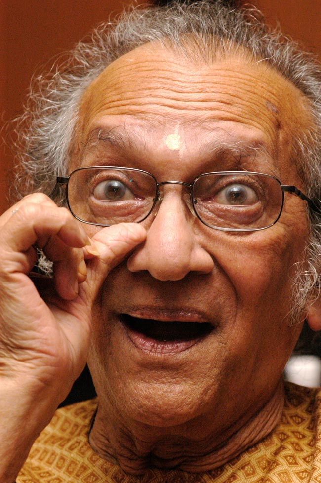 नहीं रहे सितार वादक पंडित रविशंकर | निधन पर प्रतिक्रिया