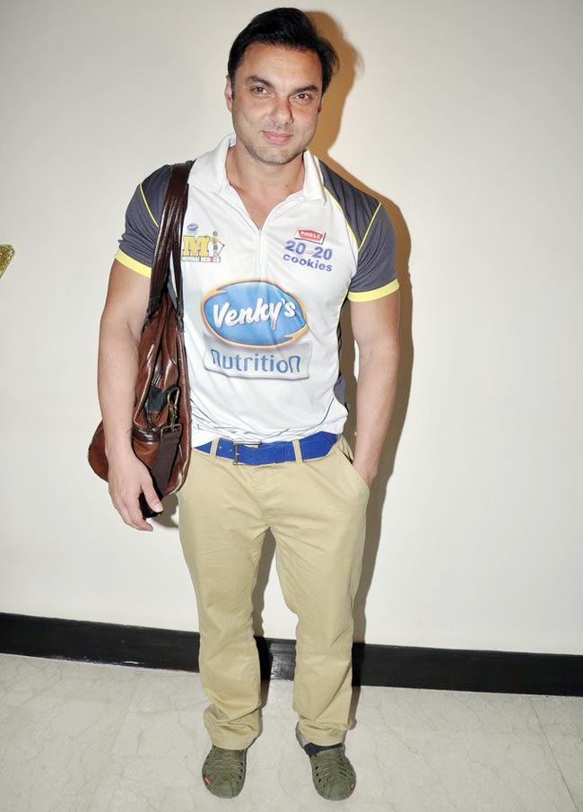 प्‍लेब्‍वॉय की पार्टी में बॉलीवुड सितारे...  | हॉट लियोन