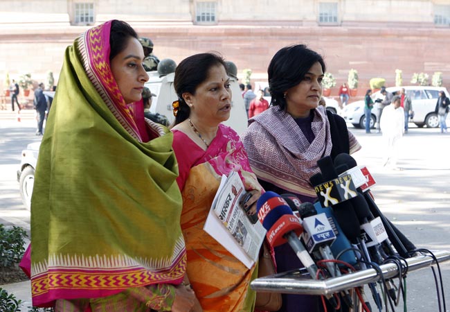 दिल्ली गैंगरेप के खिलाफ देशभर में विरोध-प्रदर्शन