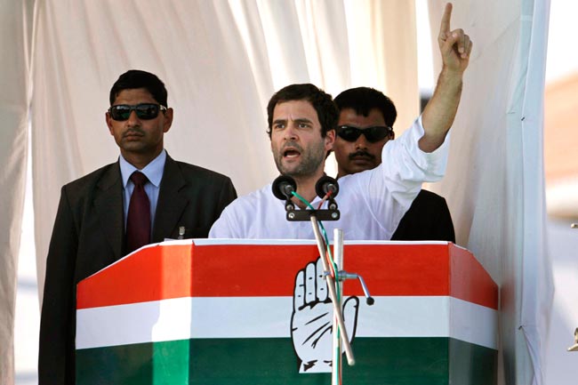 गुजरात में राहुल गांधी ने किया प्रचार