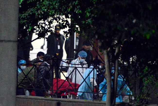 सिंगापुर में गैंगरेप पीड़िता की हालत गंभीर, विरोध-प्रदर्शन जारी