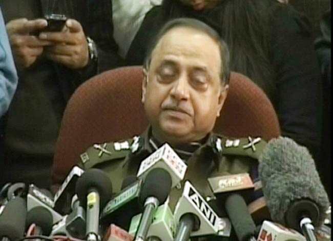 गैंगरेप पीड़िता की मौत पर देशभर में शोक की लहर | पढ़ें