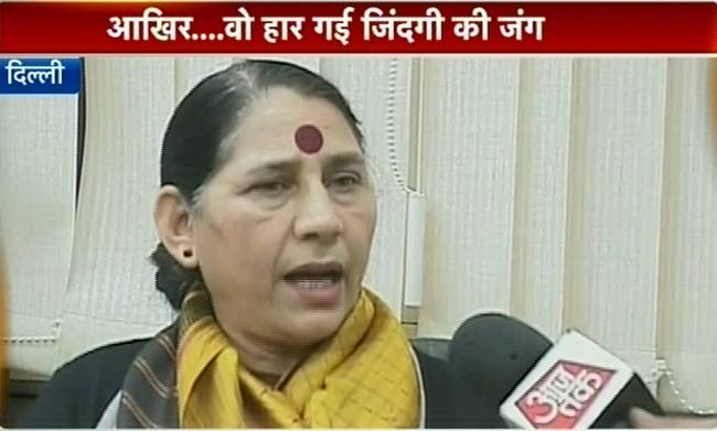 गैंगरेप पीड़िता की मौत पर देशभर में शोक की लहर | पढ़ें