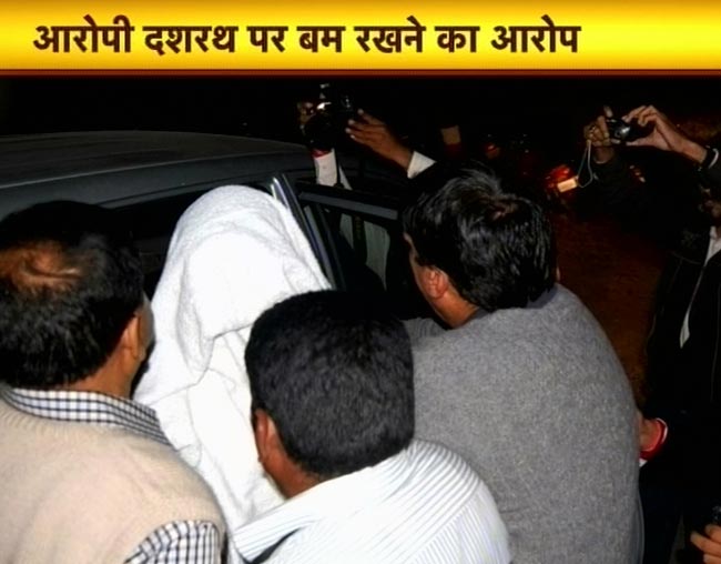 16 दिसंबर 2012: तस्वीरों में दिनभर की बड़ी खबरें