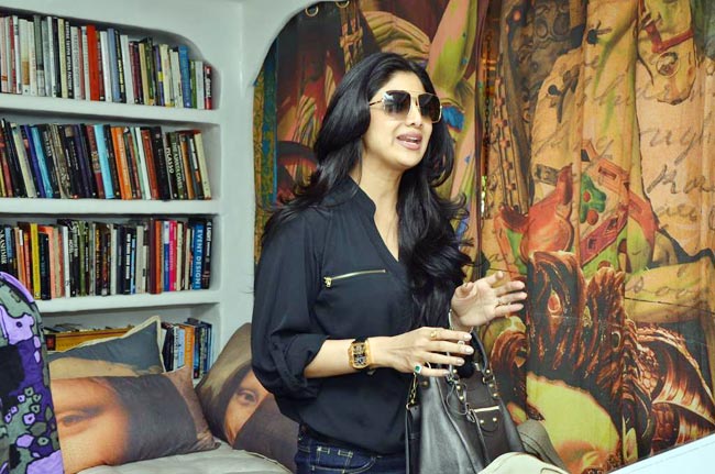 क्रिसमस की शॉपिंग करने पहुंची शिल्पा शेट्टी | शिल्‍पा शेट्टी