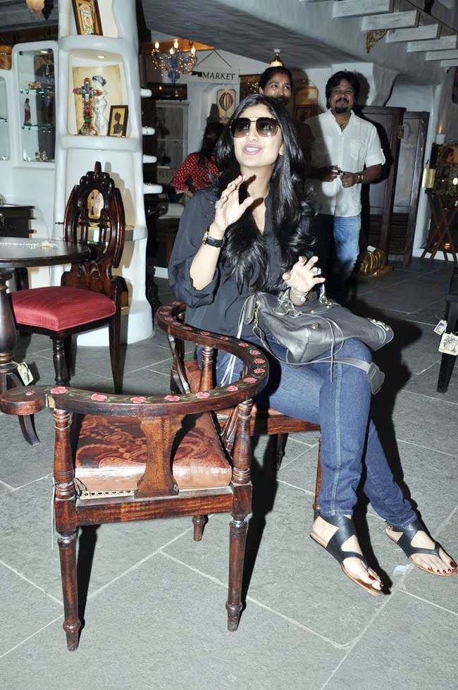 क्रिसमस की शॉपिंग करने पहुंची शिल्पा शेट्टी | शिल्‍पा शेट्टी