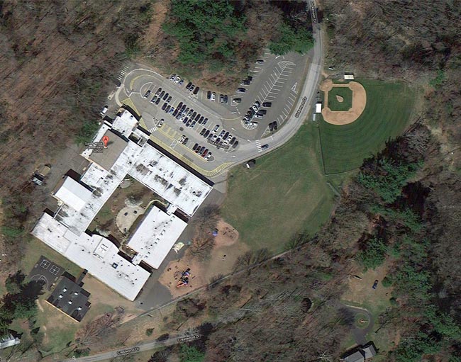 अमेरिकी स्‍कूल में गोलीबारी, ओबामा की आंखें हुई नम