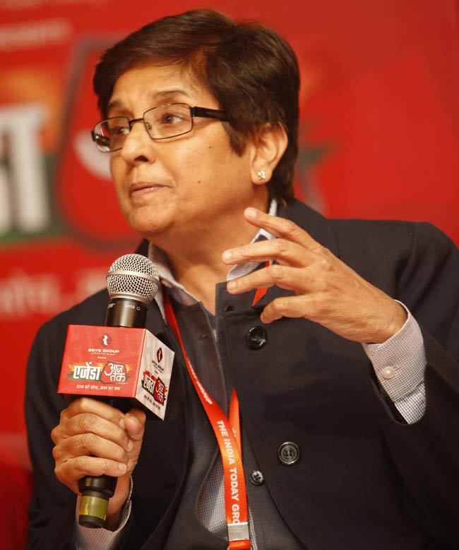 आजतक एजेंडा 2012: तस्वीरों में देखें कैसा रहा पहला दिन...