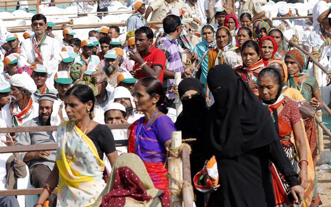 सोनिया गांधी ने किया गुजरात चुनाव में किया प्रचार