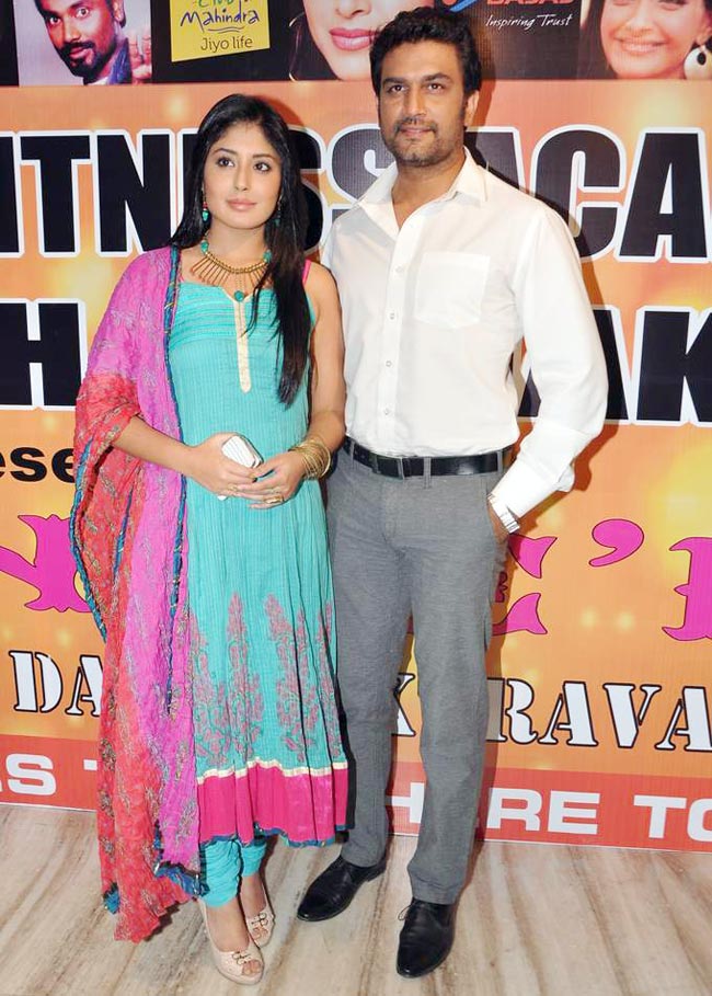 'स्‍टार नाइट 2012' में पहुंची काजोल...  | बॉलीवुड की हसीन परियां