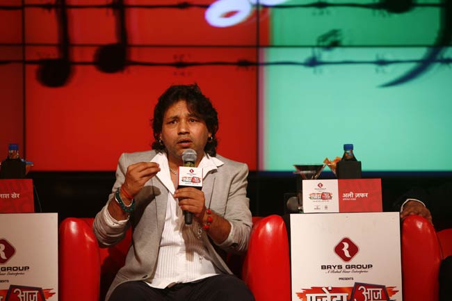 आजतक एजेंडा 2012: तस्वीरों में देखें कैसा रहा दूसरा दिन...