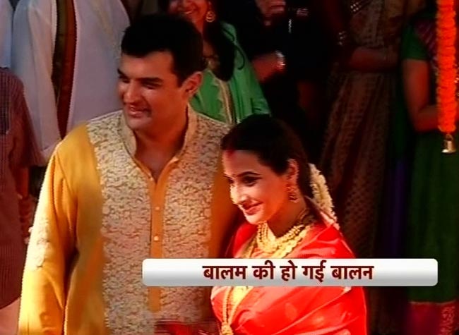 विद्या बालन ने सिद्धार्थ संग रचाई शादी  | मेंहदी की रस्म