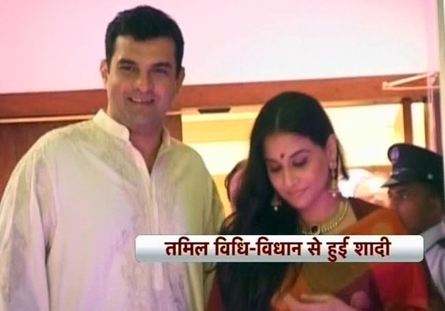 विद्या बालन ने सिद्धार्थ संग रचाई शादी  | मेंहदी की रस्म