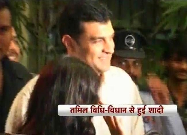 विद्या बालन ने सिद्धार्थ संग रचाई शादी  | मेंहदी की रस्म