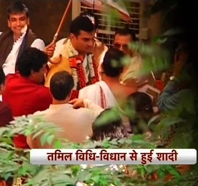 विद्या बालन ने सिद्धार्थ संग रचाई शादी  | मेंहदी की रस्म