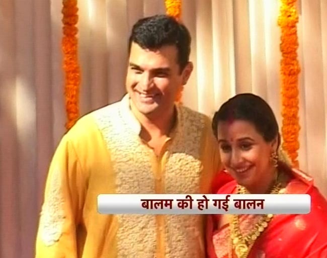 विद्या बालन ने सिद्धार्थ संग रचाई शादी  | मेंहदी की रस्म