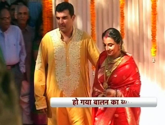 विद्या बालन ने सिद्धार्थ संग रचाई शादी  | मेंहदी की रस्म