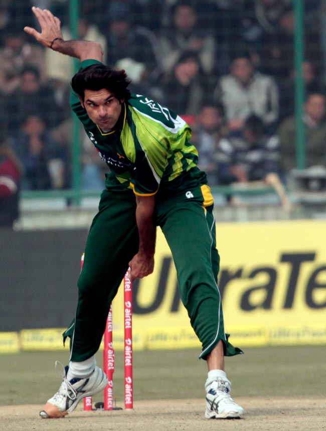 कोटला में गेंदबाजों का कमाल, जीता भारत | पढ़ें