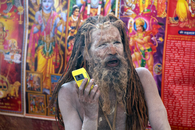 श्रद्धा का महाकुंभ: कुंभ नगरी में लगा भक्‍तों का रेला