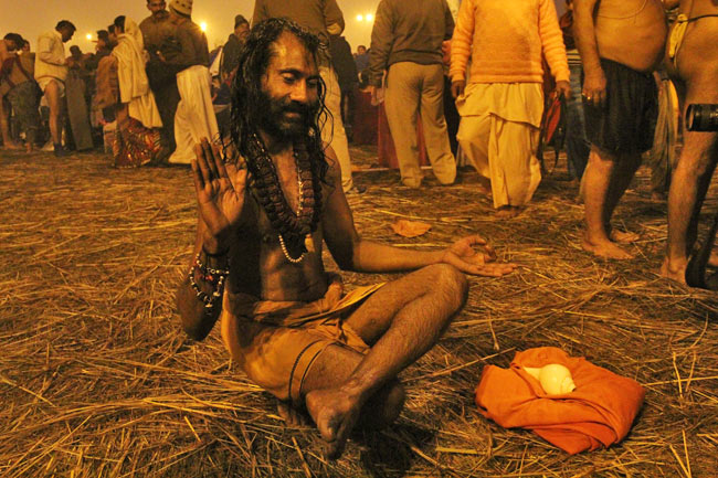 श्रद्धा का महाकुंभ: कुंभ नगरी में लगा भक्‍तों का रेला