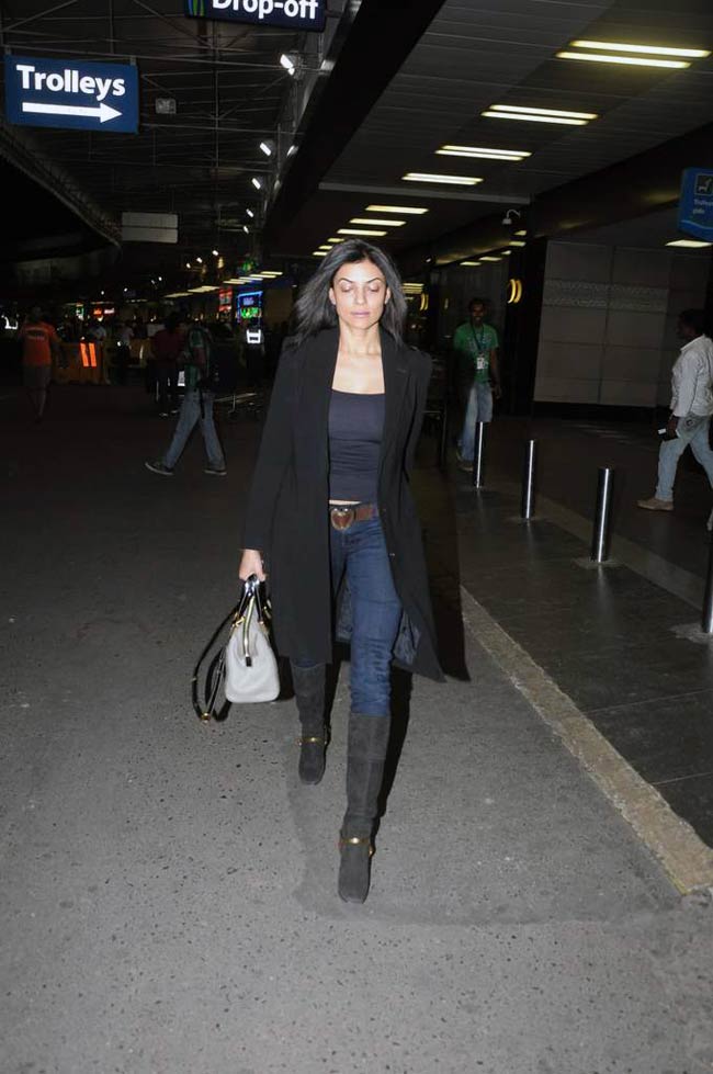 जब एयरपोर्ट पर कैमरे में कैद हुए सितारे | कैटरीना की अदाएं