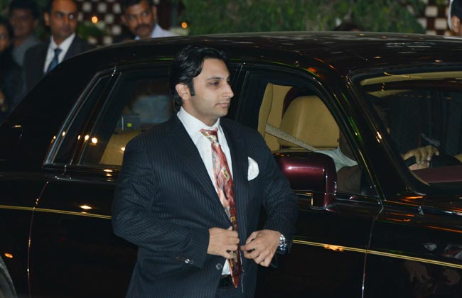 मुकेश अंबानी की पार्टी में पहुंचे दिग्‍गज | ग्लैमर का तड़का