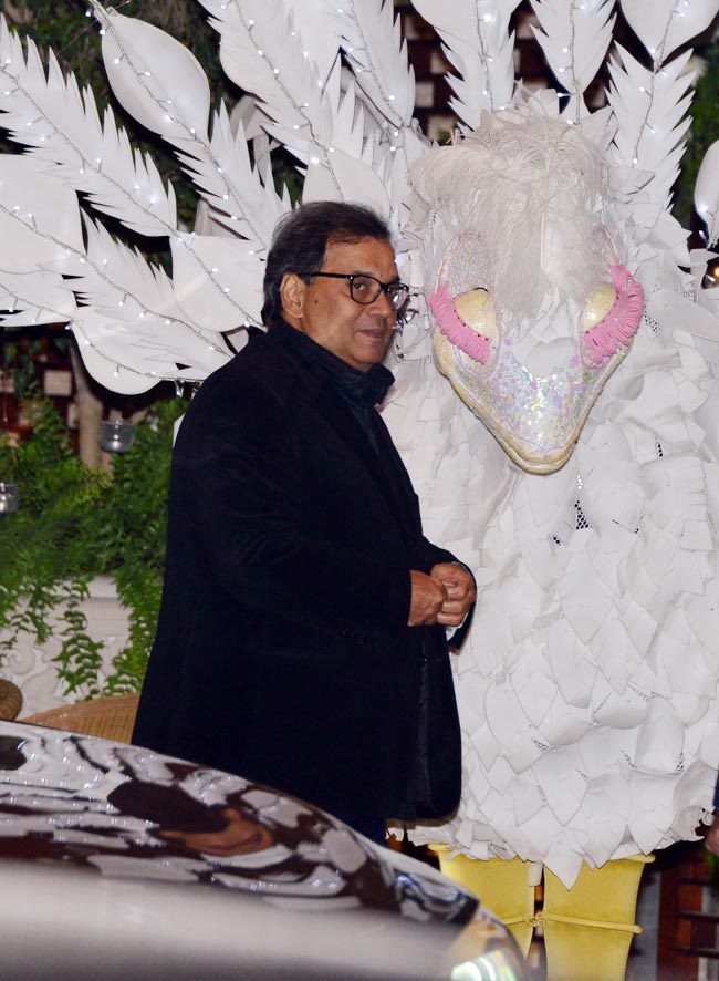 मुकेश अंबानी की पार्टी में पहुंचे दिग्‍गज | ग्लैमर का तड़का