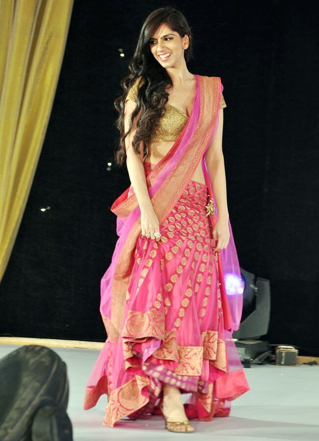 बेटी बचाने को लेकर सितारे रैंप पर | रैंप पर सितारे